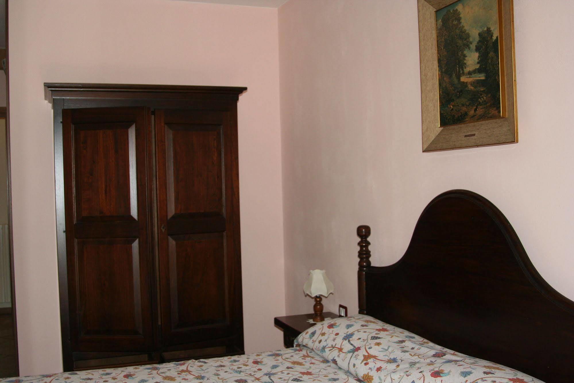 Agriturismo Altana Del Motto Rosso Gattico Extérieur photo